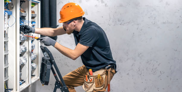 Best Local Electrician Companies  in Rm Beach, WA